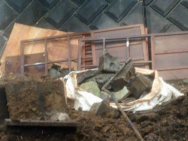 戸塚区木造解体3-38施工中の写真